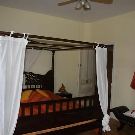 D'hotes Park Des Collines - 3*