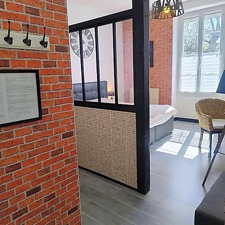 فندق مبيت وإفطار D'hotes Park Des Collines - Génissieux